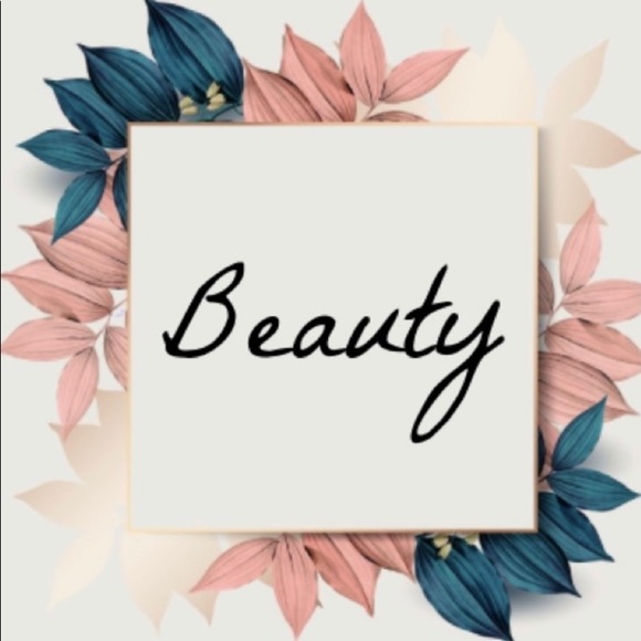 Makeup & Skincare - Picture 1 of 2